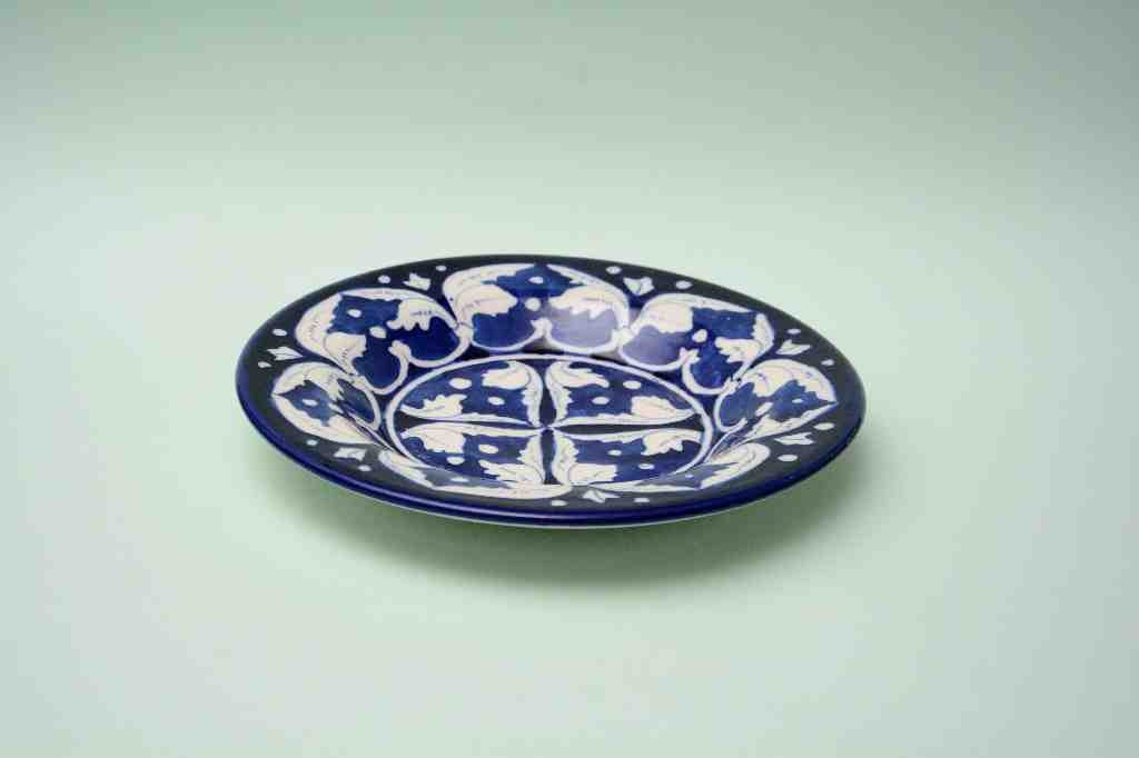 Blue pottery Dinner plate    IMG # 2