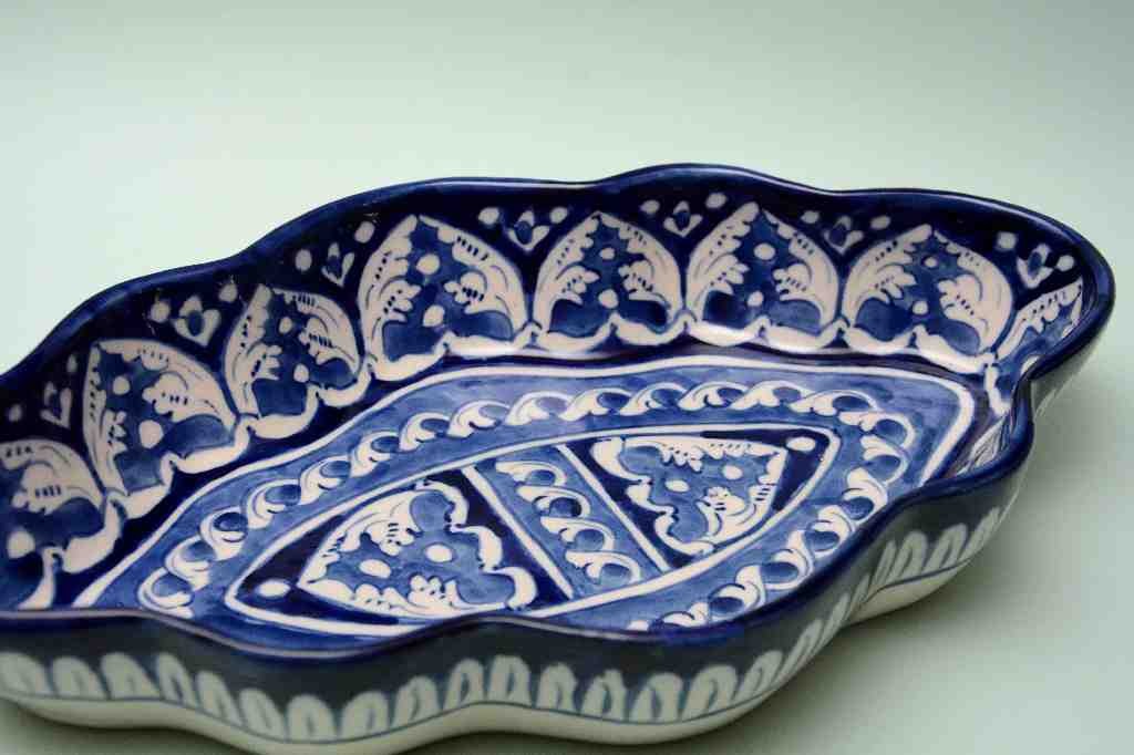  Blue pottery Fruit bowl   IMG # 2