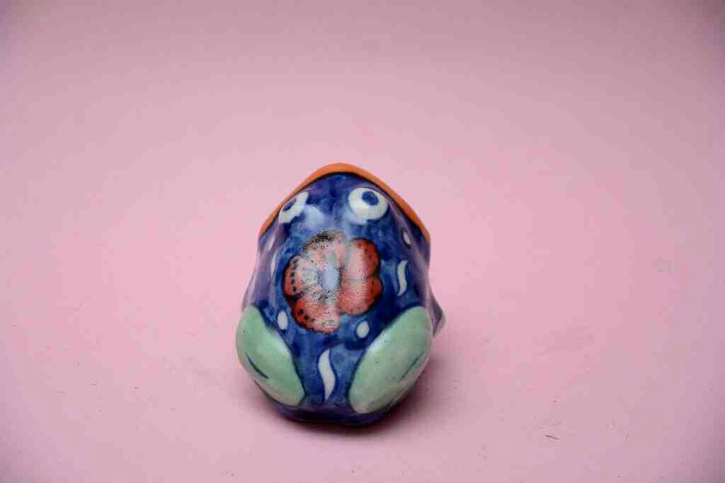 Blue pottery Miniature frog - Duplicate IMG # 1