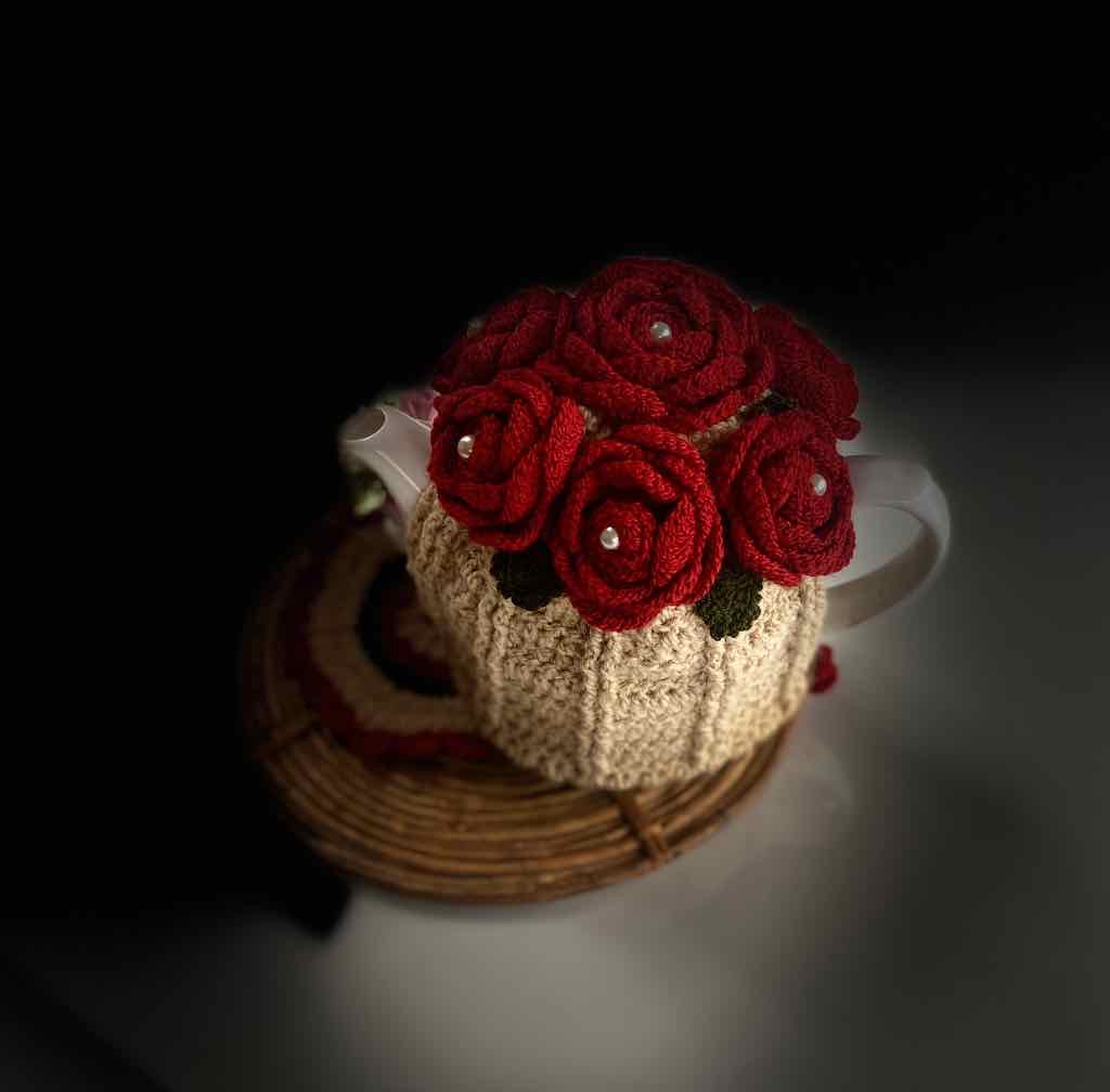 Teacosy with its mat IMG # 1