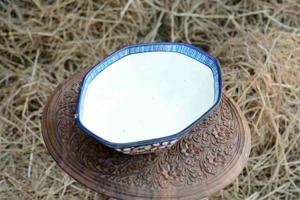 Blue pottery deep bowl IMG # 1