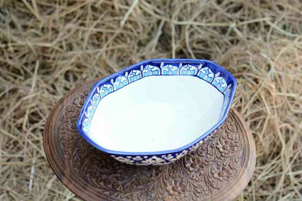 Blue pottery deep bowl IMG # 1