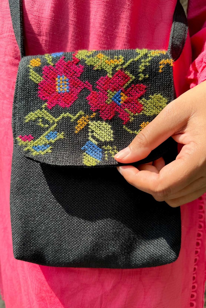 Extra image for CROSS-STITCH CROSSBODY BAG