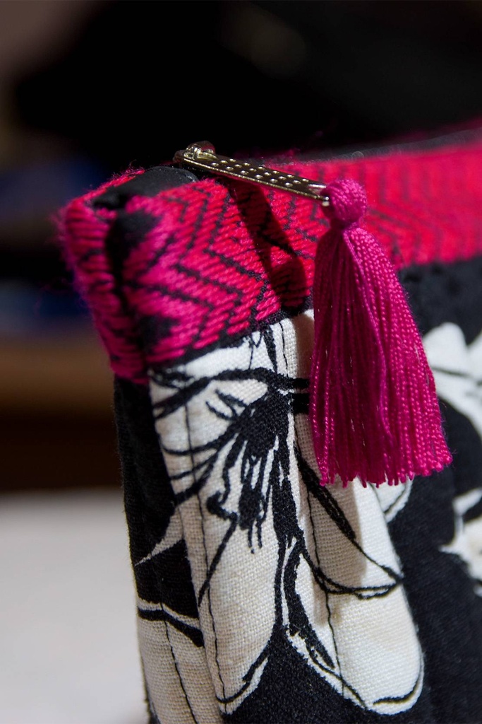 Extra image for Embroidered Makeup Pouch