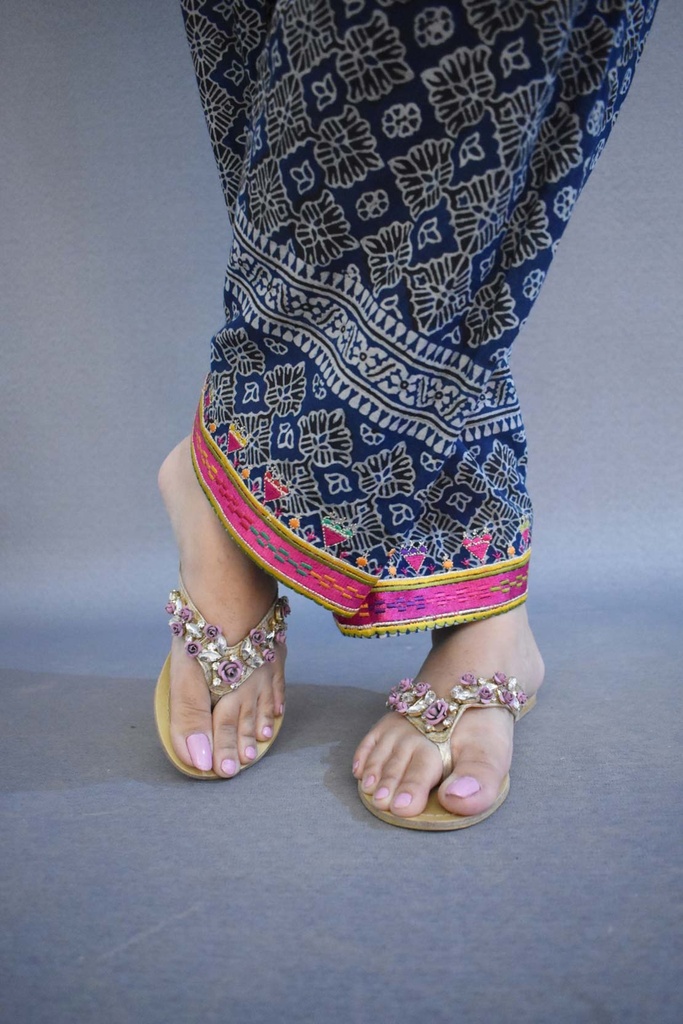 Extra image for Ajrak Kahani