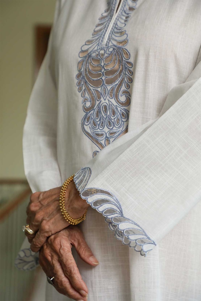 Extra image for White Cutwork Suit
