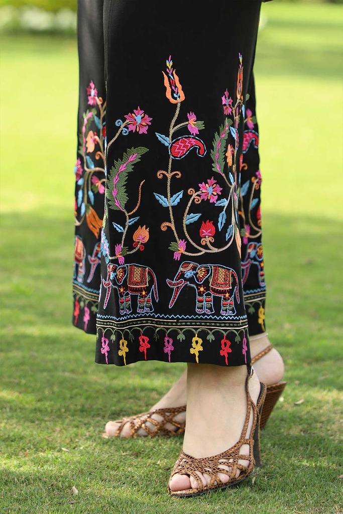 Extra image for EMBROIDERED PANTS