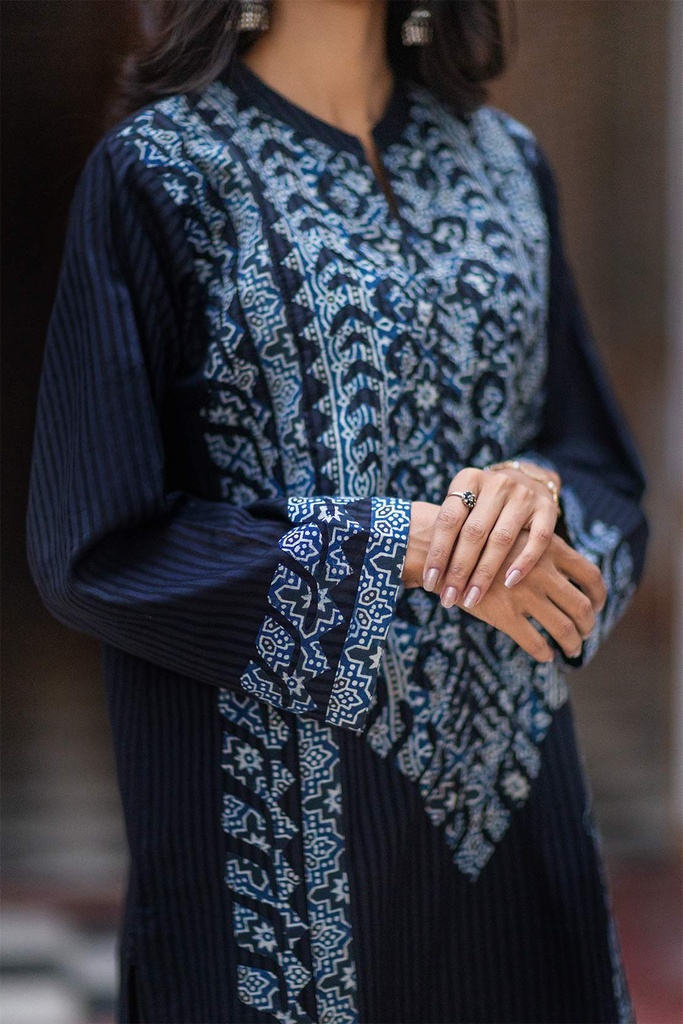 Extra image for Indigo Ajrak Applique Kurta