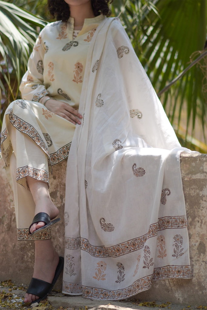 Extra image for Camellia Suit