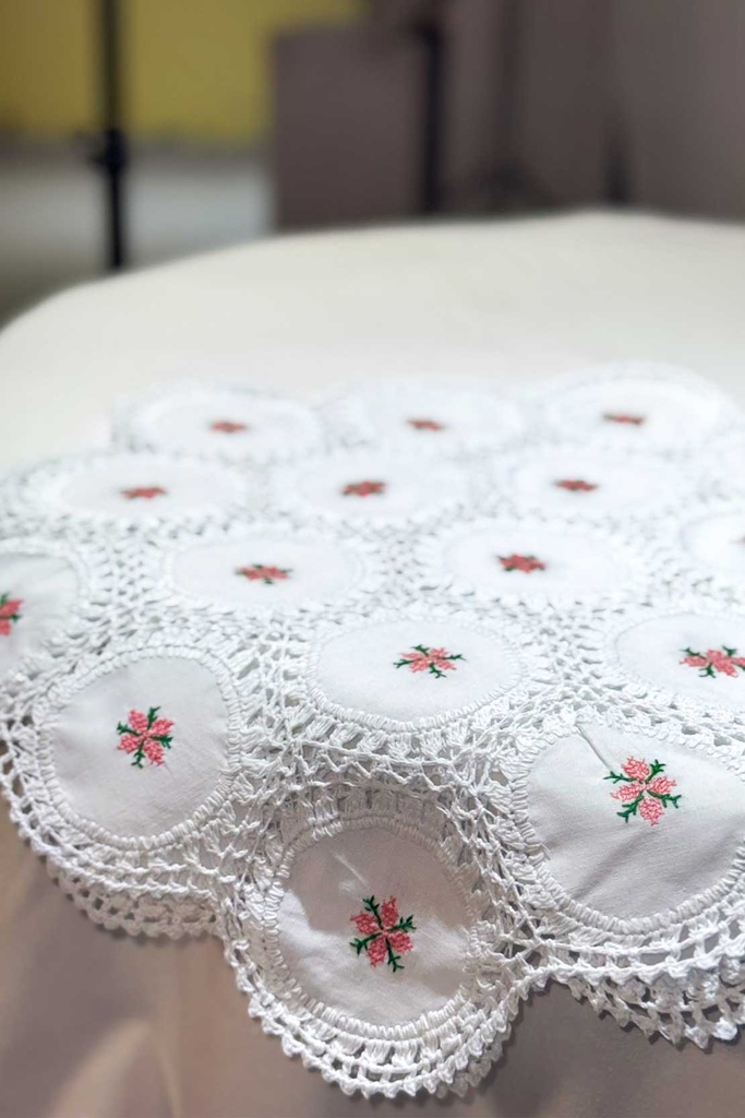Extra image for Cutwork Embroidered Table Mat