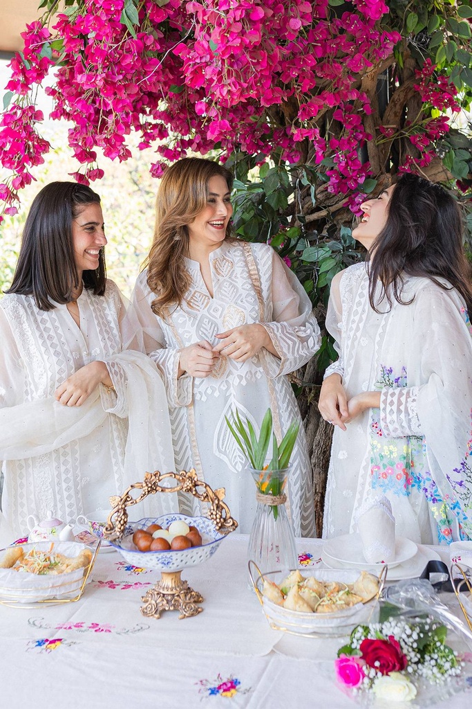 Extra image for Handcrafted Dining Table Cover