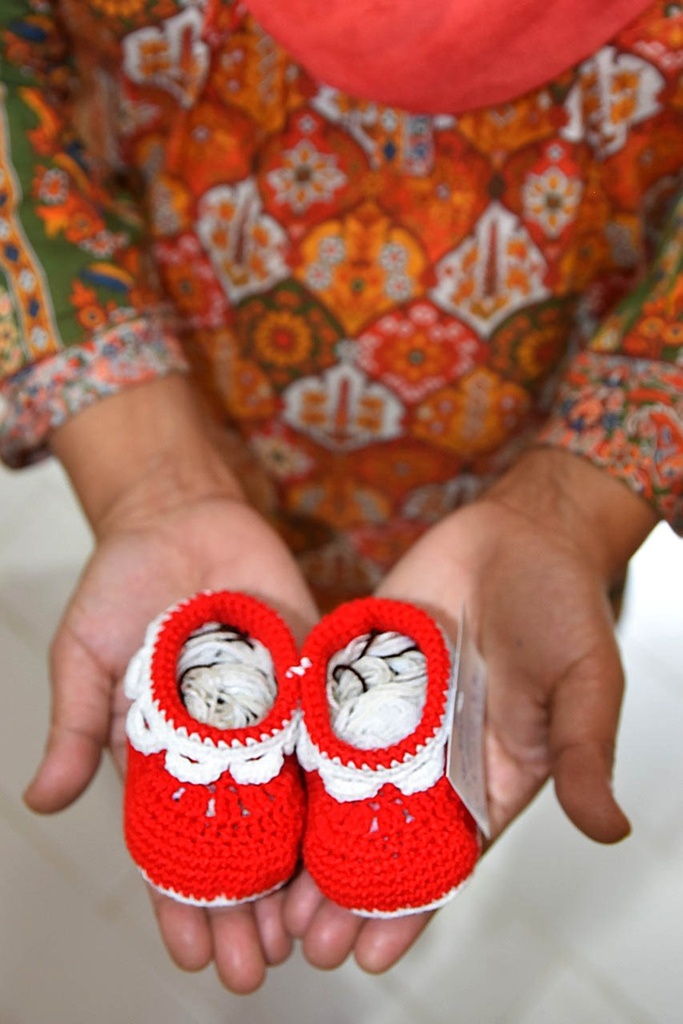 Extra image for Knitting Frill Boots - Red