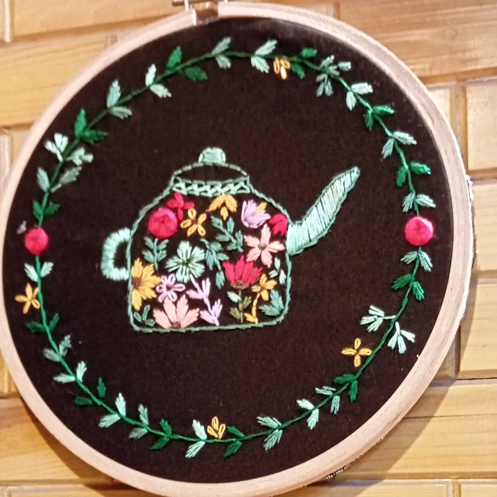 Embroidered kitchen hoop