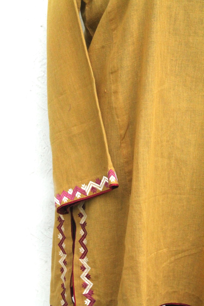 Short kurta with phulkari/jisti hand embroidery IMG # 4355