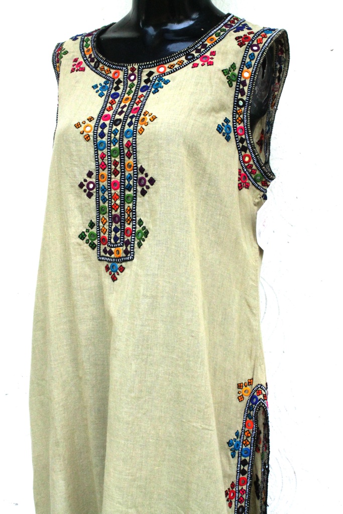 Sleeveless kurta with Balochi embroidery IMG # 4381