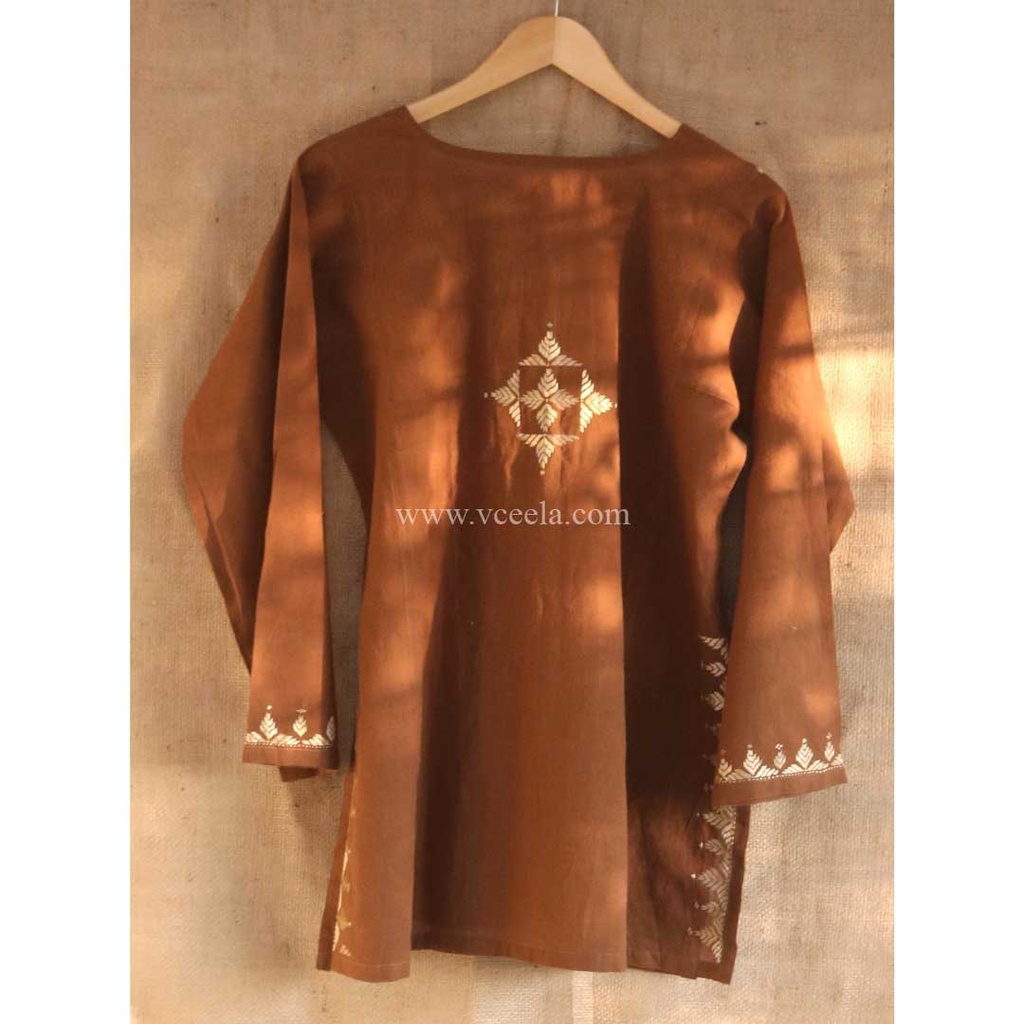 Off white hand embroidered kurta 