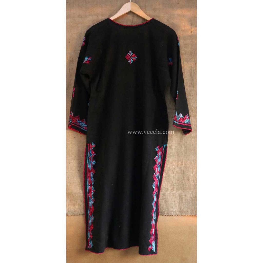 Off white hand embroidered kurta (copy)
