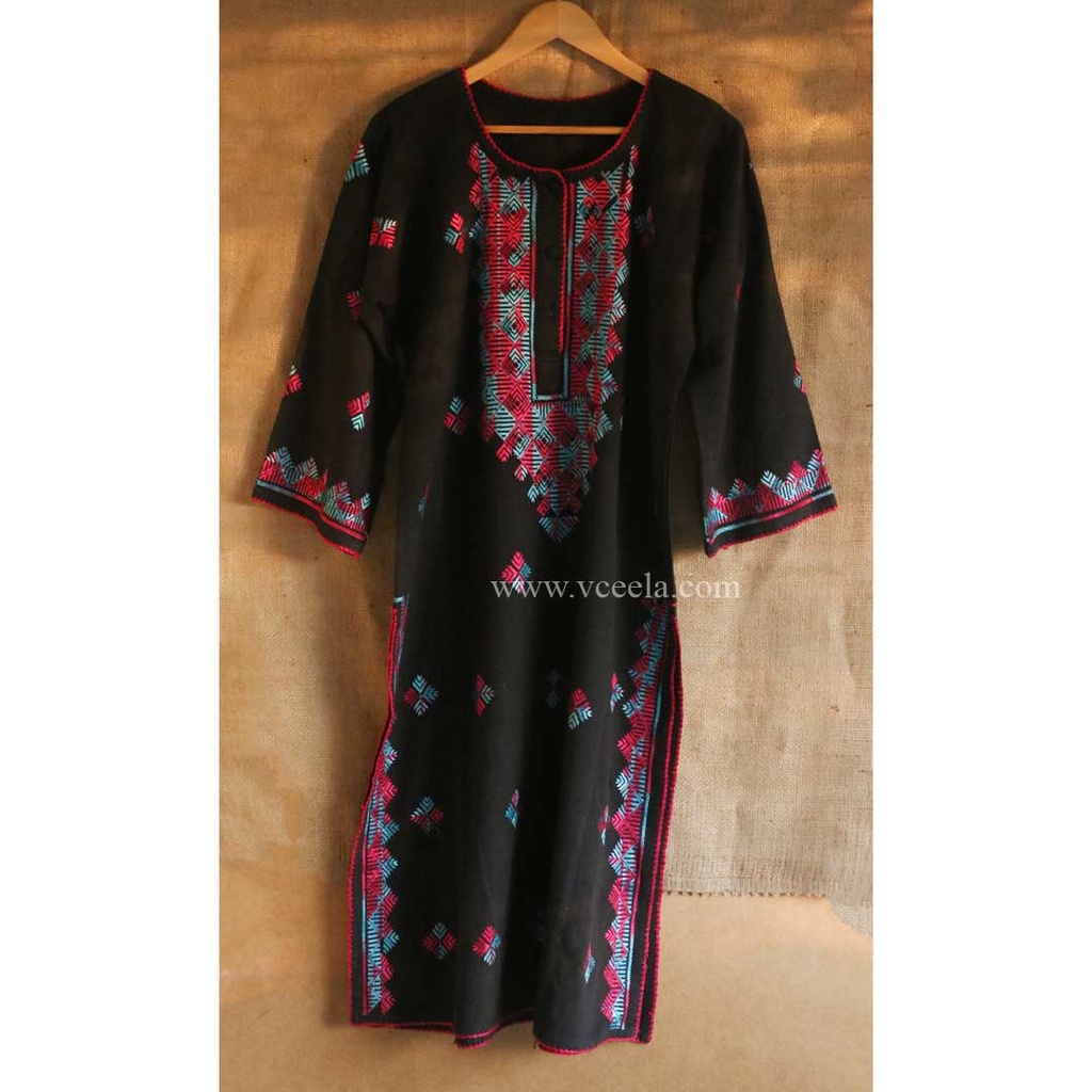 Off white hand embroidered kurta (copy)