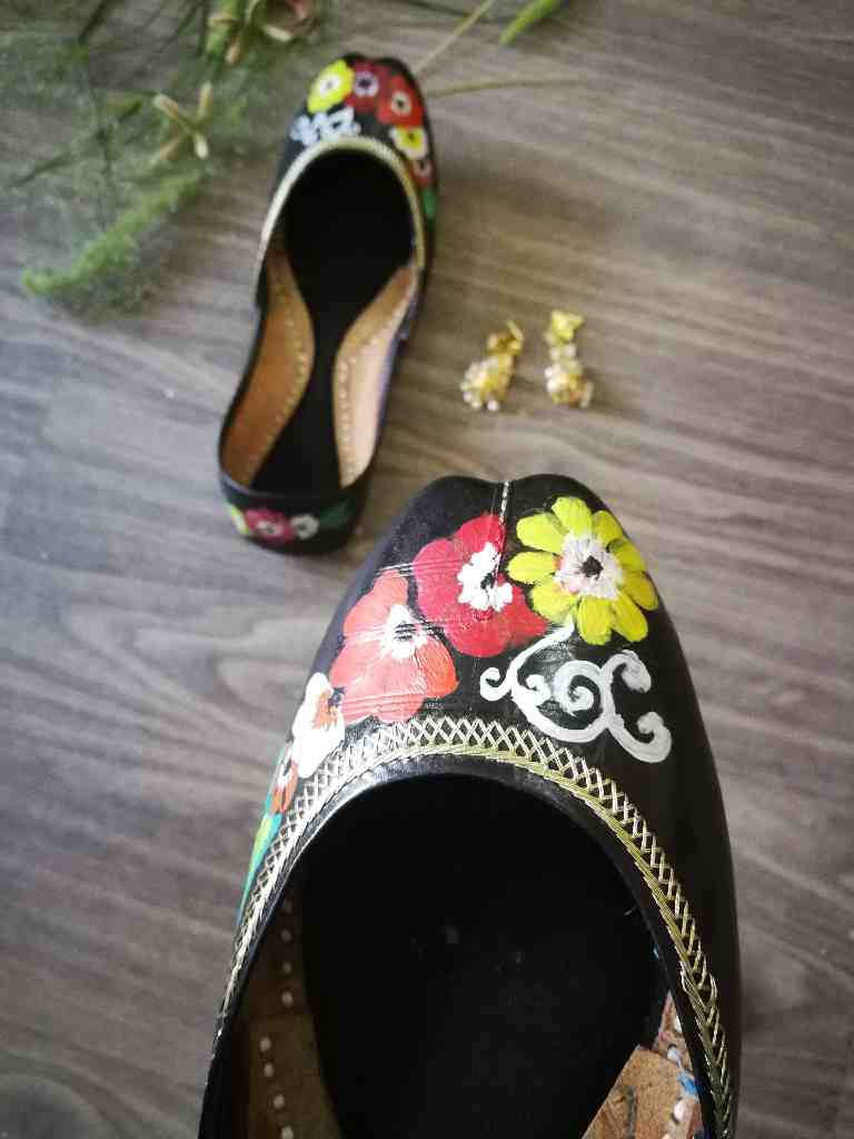 Hand Painted Leather Khussa IMG # 1