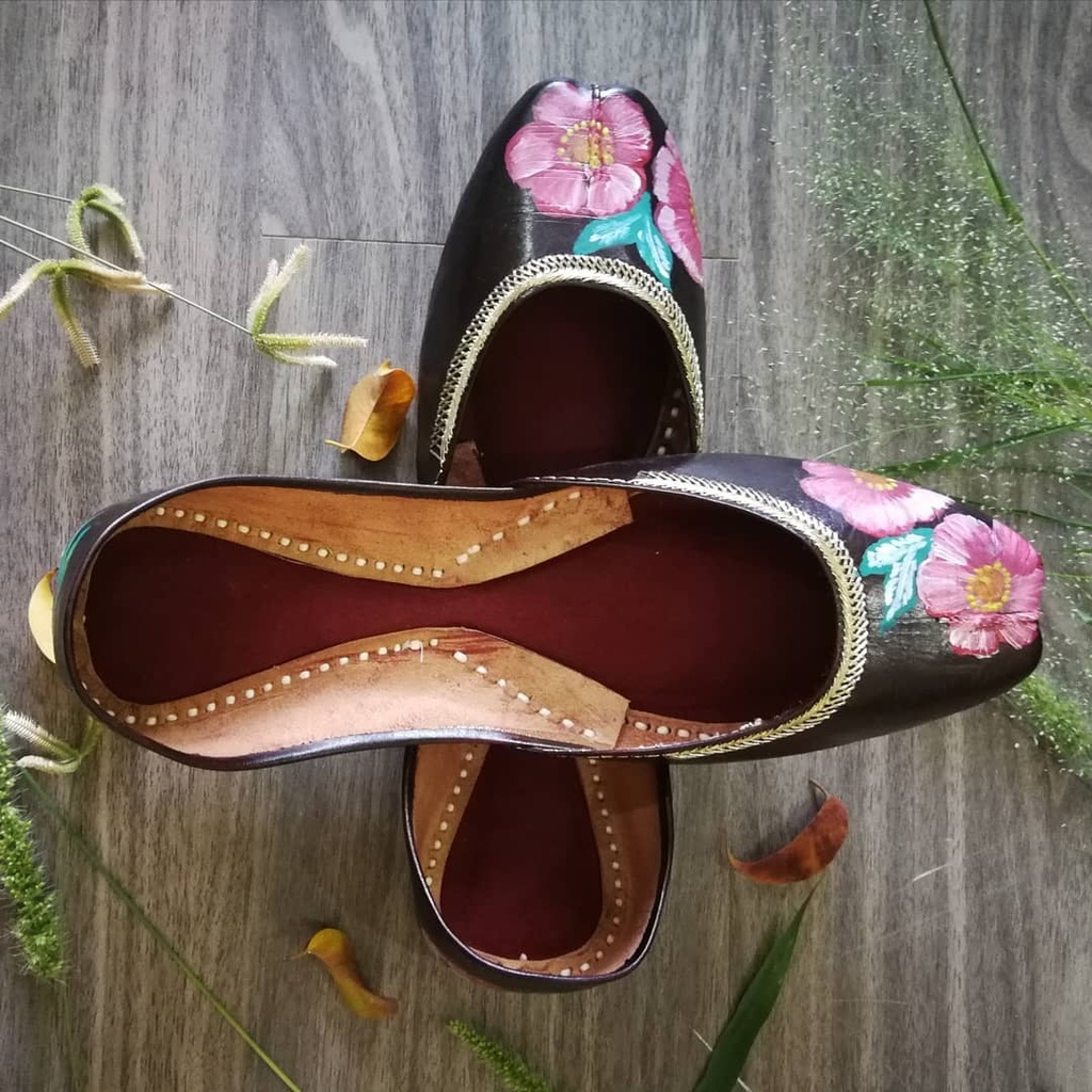 Hand Painted Leather Khussa