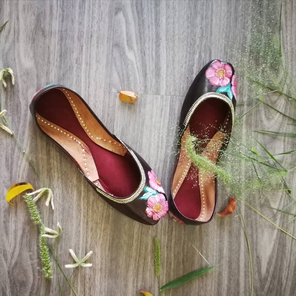 Hand Painted Leather Khussa