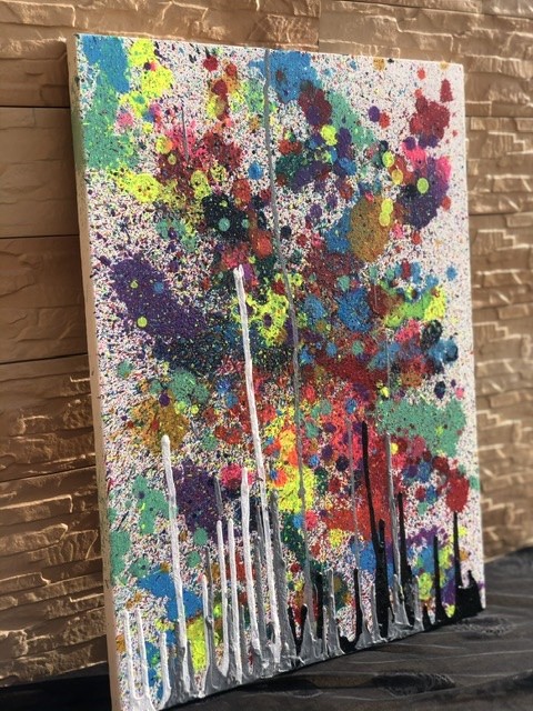 Put shades of Grey between black and white to brighten life with colours 💥 IMG # 1