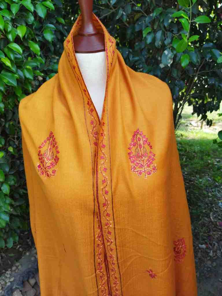 Light weight woollen shawl Pashmina feel IMG # 1