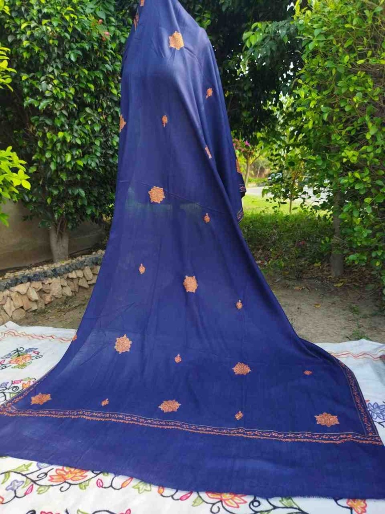 Light weight woollen shawl Pashmina feel IMG # 1