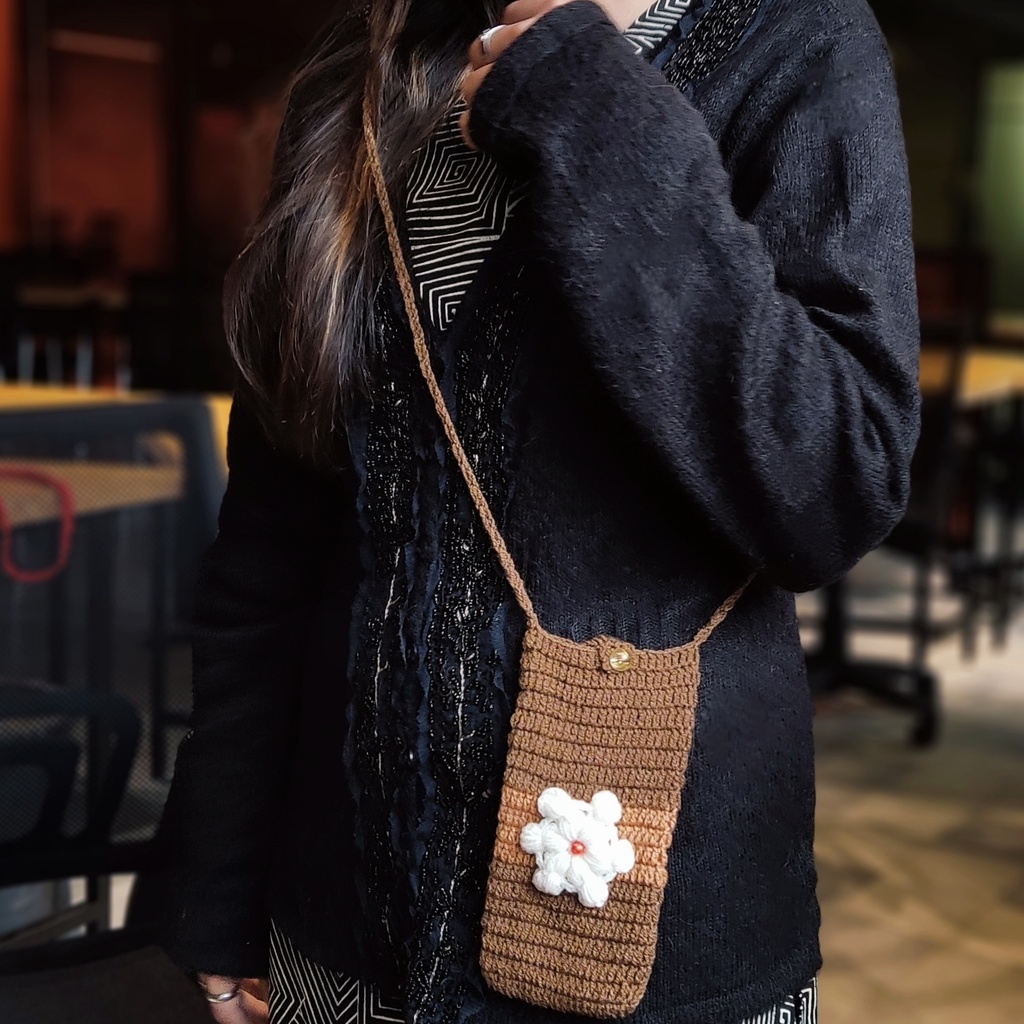 Crochet Mobile Pouch in Brown & White Color