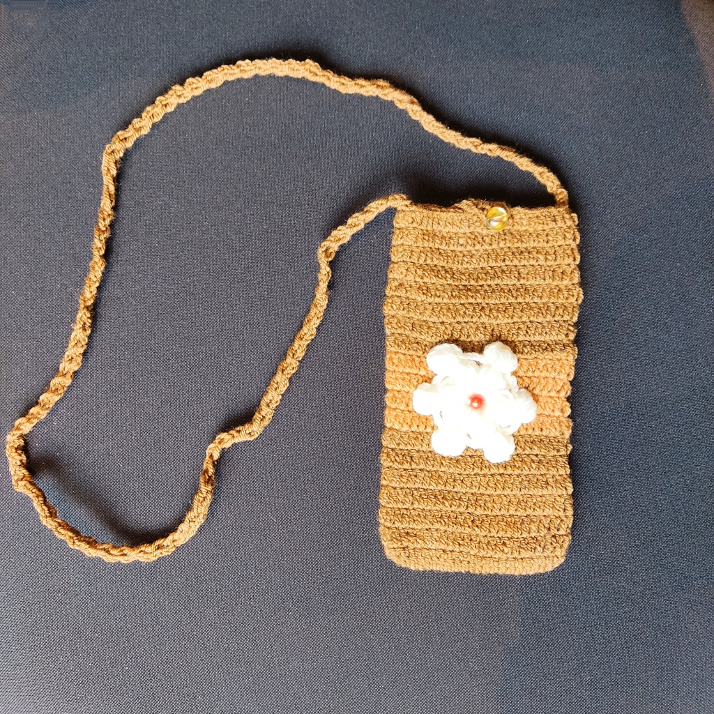 Crochet Mobile Pouch in Brown & White Color