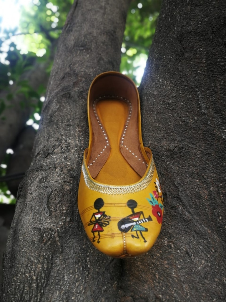 Hand Painted Leather Khussa