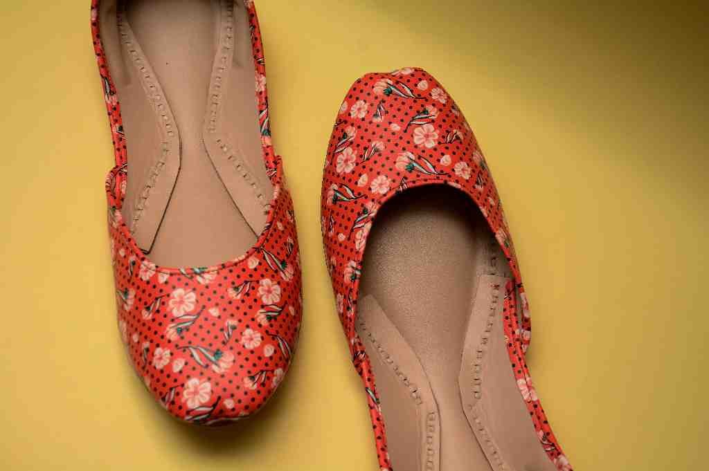 Floral print design khussa IMG # 2