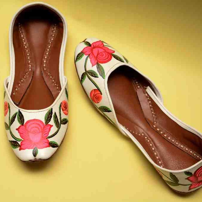  Hand Painted Truck Art Design khussa - Duplicate - Duplicate IMG # 1