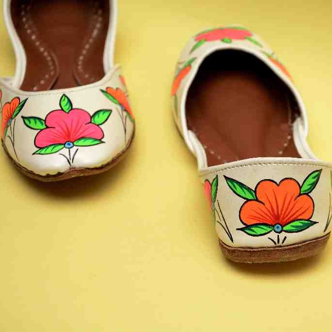  Hand Painted Truck Art Design khussa - Duplicate IMG # 1