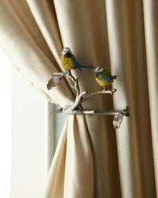 Curtain Holder