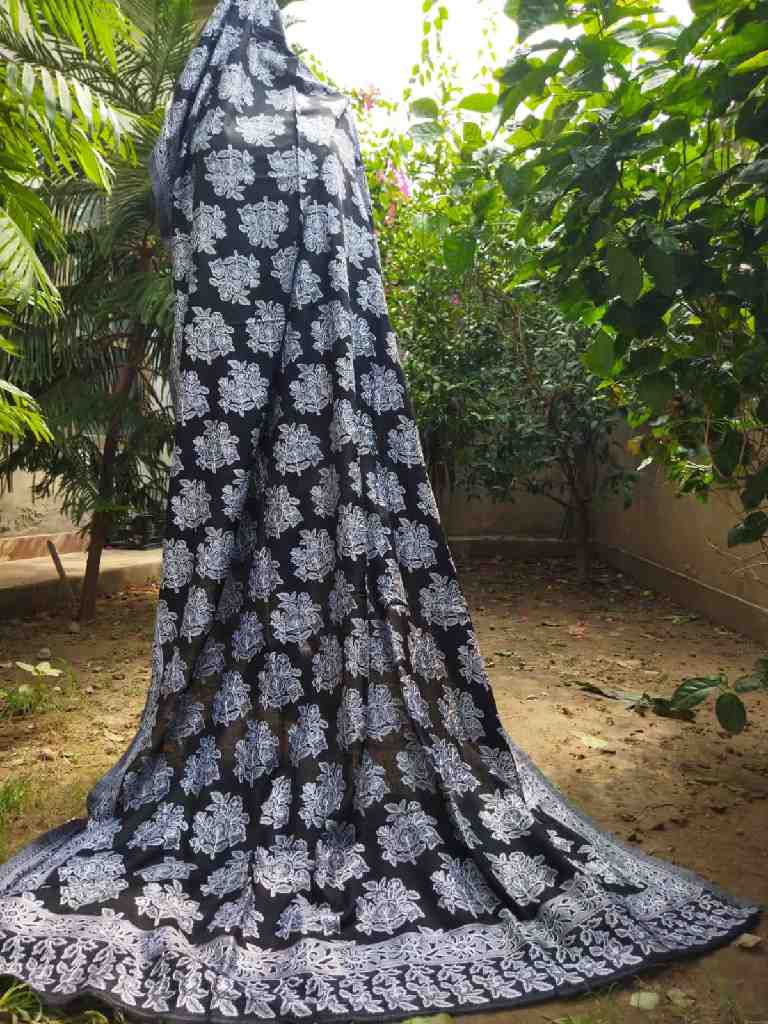 Woollen Pashmina Shawl with Kani Outline