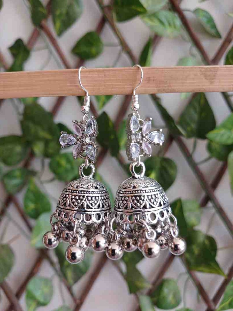 Traditional earrings 