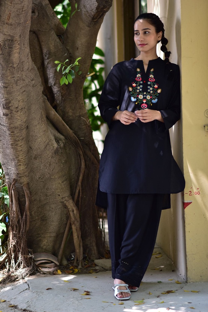 Embroidered Black Kurta