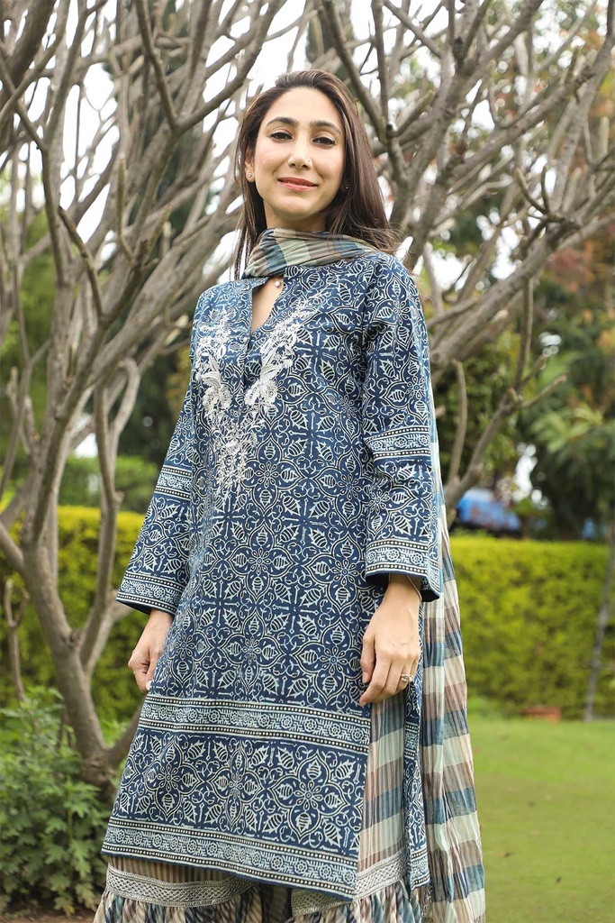 AJRAK EMBROIDERED KURTA