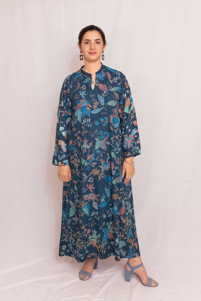 kaftan with colourful embroidery