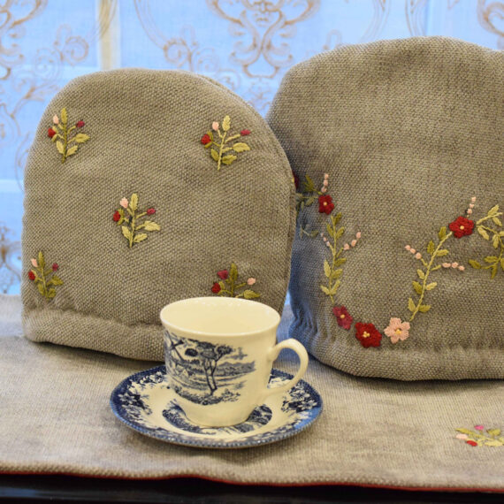 TC-21 Grey Jacquard Tea Cozies and Tray Mats Set