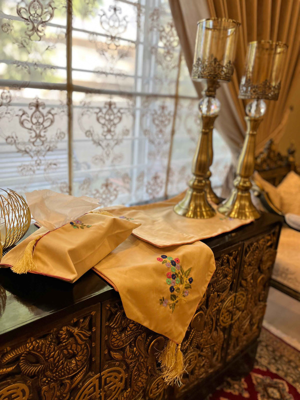 DS-17 Off-white Velvet Dining Set