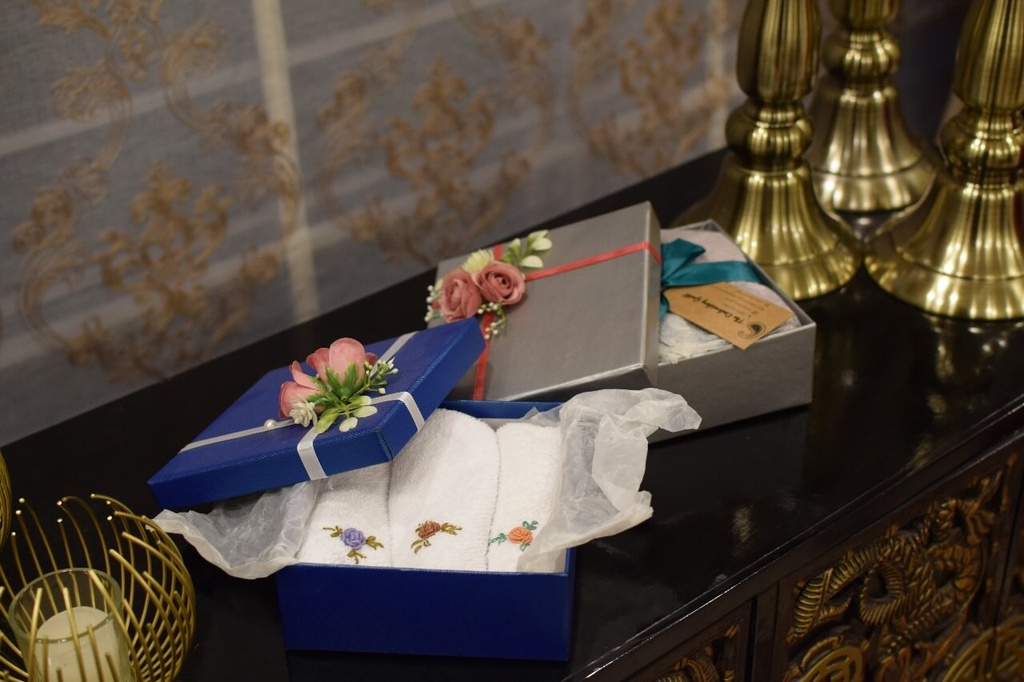 TW-37 Hand Towels – White