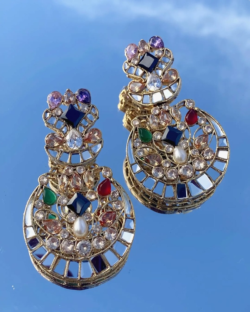 Zirconia cut work earrings