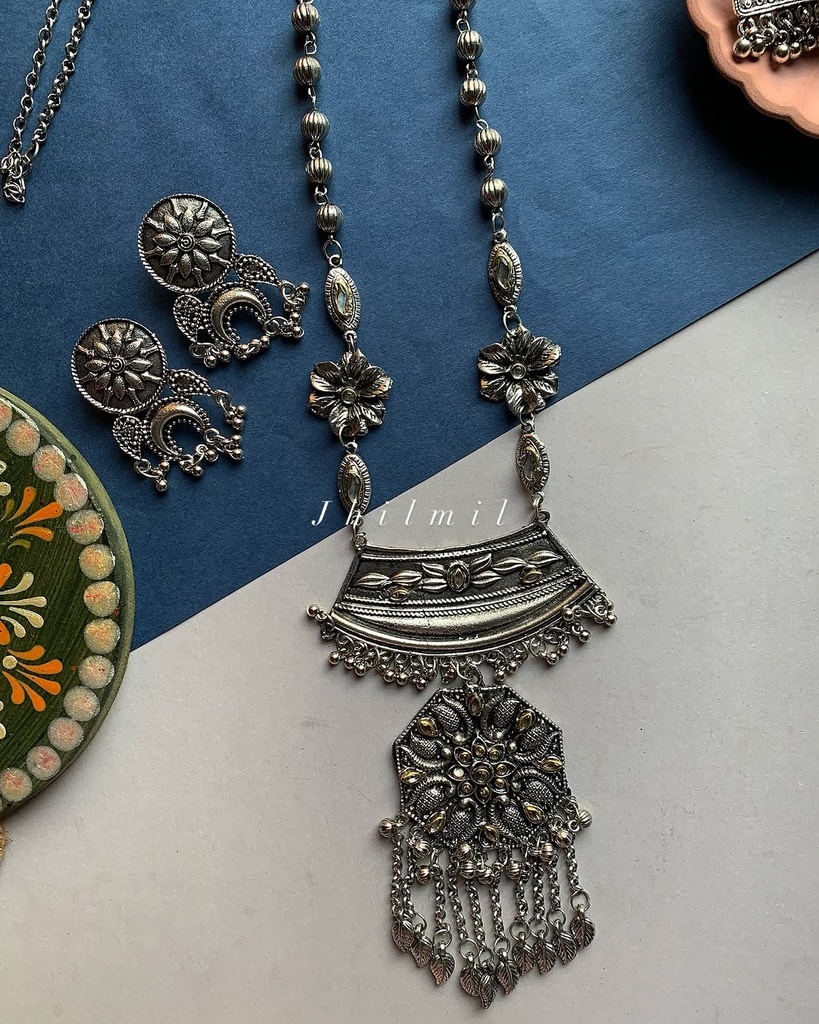 Phool Latkan Mala set with kundan