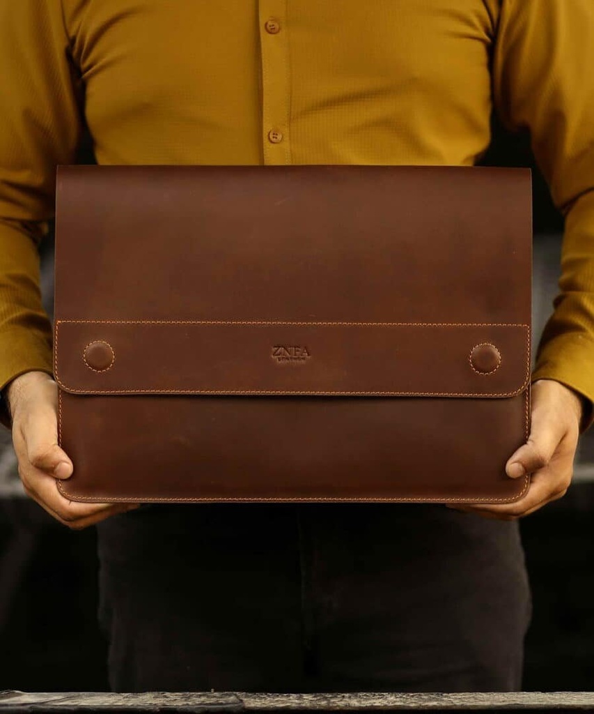 Tech Sleeve – Reddish Brown