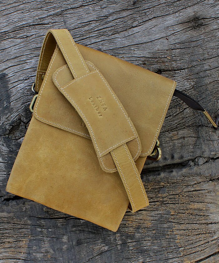 Messenger – Camel Yellow