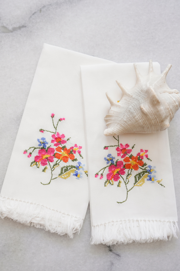 Lily Guest Towel