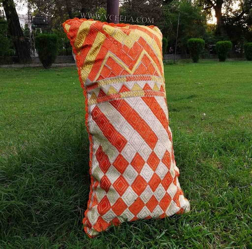 [PK5848-HM-CUS-016624] Embroidered Cushion Cover