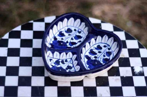 [PK4699-CF-BPO-024741] Blue Pottery Heart Shape Small Dry Fruit Tray